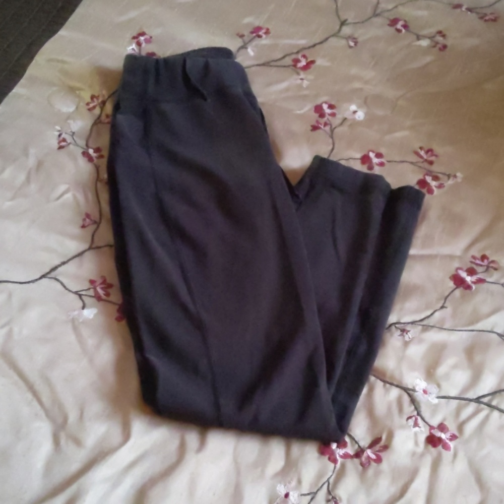 Black Leggings! - Picture 3 of 3